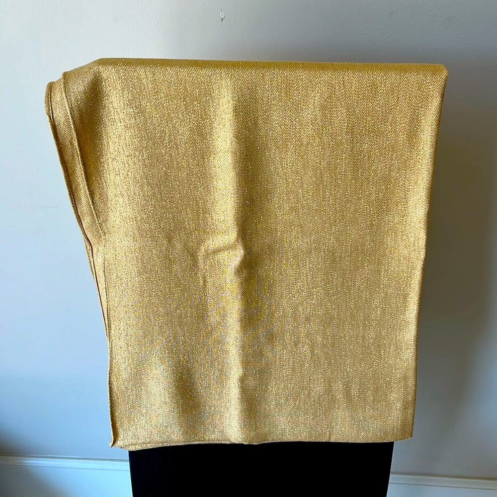 Gold shimmer wrap. NWOT/NWOB.  Color is stunning!  Holiday pick🎁